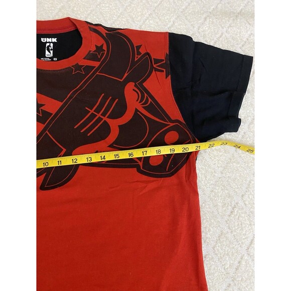 UNK Chicago Bulls Graphic Print 2 Sided Shirt NBA Red/blaxk Men’s Size Medium - Picture 14 of 14